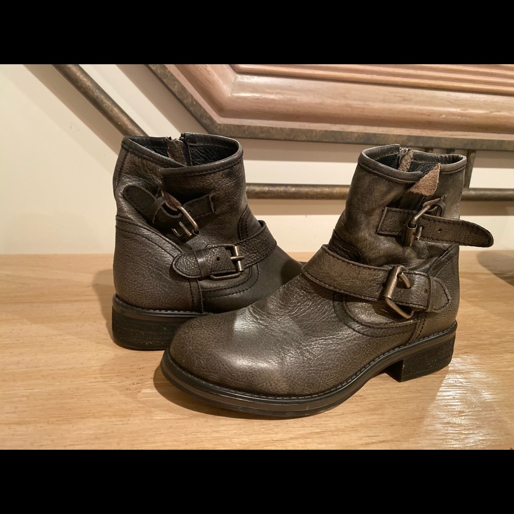 Steve madden short boots